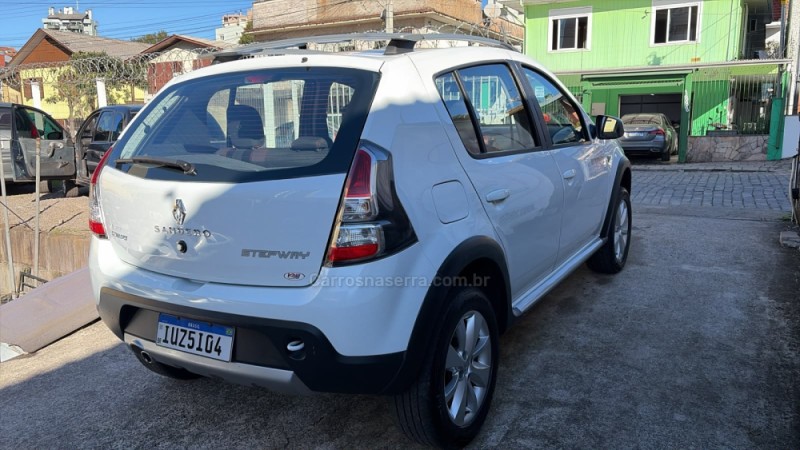 SANDERO 1.6 STEPWAY 16V FLEX 4P AUTOMÁTICO - 2014 - CAXIAS DO SUL