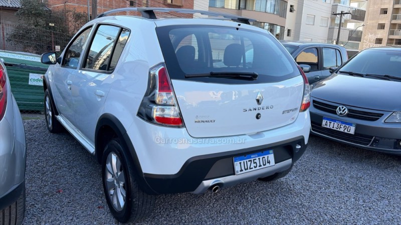 SANDERO 1.6 STEPWAY 16V FLEX 4P AUTOMÁTICO - 2014 - CAXIAS DO SUL