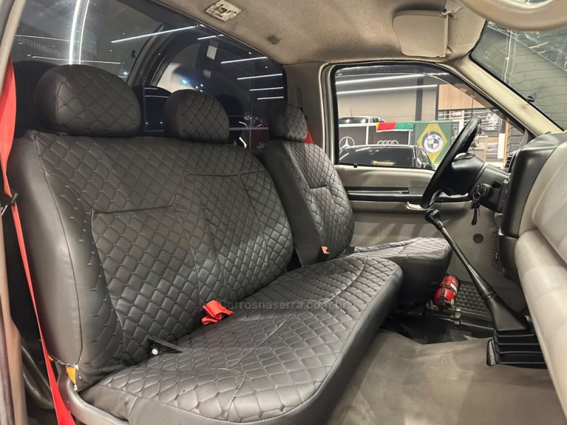 F-250 4.2 XL 4X2 CS TURBO INTERCOOLER DIESEL 2P MANUAL - 2001 - CAXIAS DO SUL
