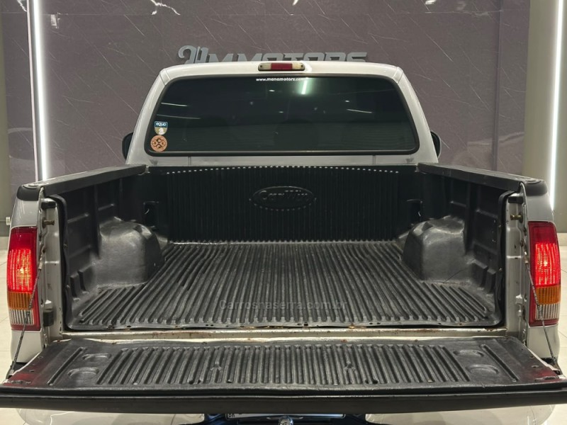F-250 4.2 XL 4X2 CS TURBO INTERCOOLER DIESEL 2P MANUAL - 2001 - CAXIAS DO SUL