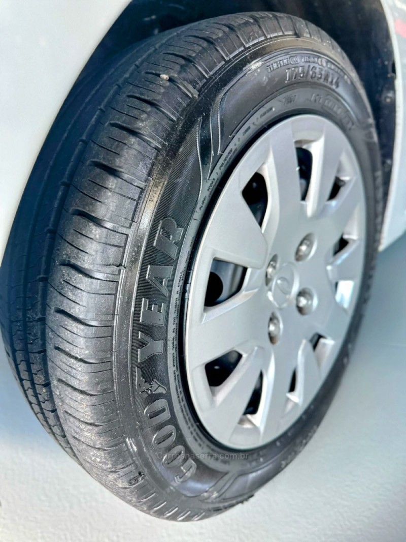 KA 1.0 SE 12V FLEX 4P MANUAL - 2019 - TRêS COROAS