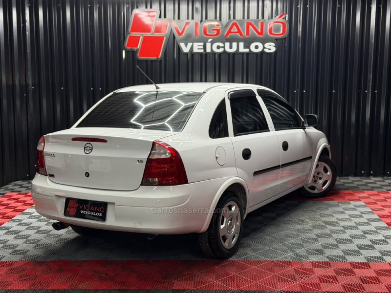 CORSA 1.8 MPFI 8V GASOLINA 4P MANUAL - 2002 - CAXIAS DO SUL