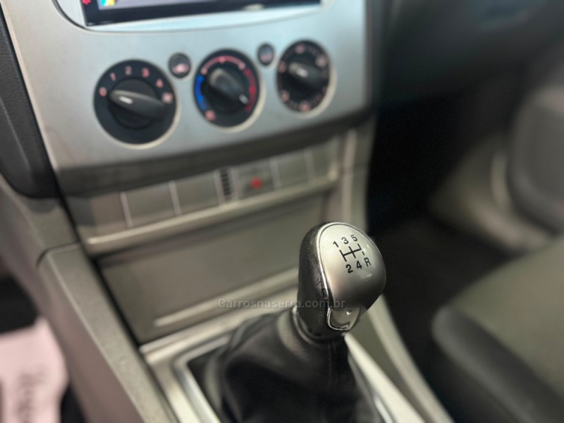 FOCUS 1.6 SE 8V FLEX 4P MANUAL - 2012 - CAXIAS DO SUL
