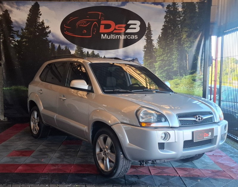 TUCSON 2.0 MPFI GL 16V 142CV 2WD GASOLINA 4P MANUAL - 2010 - CAXIAS DO SUL