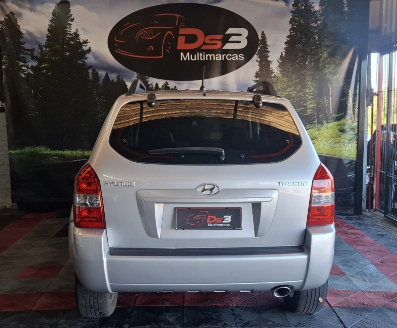 TUCSON 2.0 MPFI GL 16V 142CV 2WD GASOLINA 4P MANUAL - 2010 - CAXIAS DO SUL