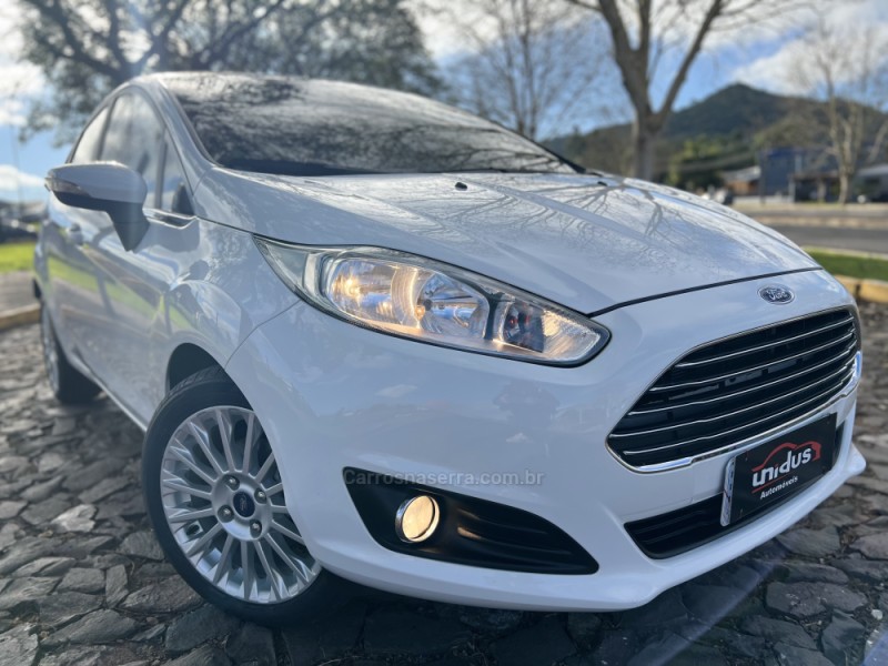 FIESTA 1.6 TITANIUM HATCH 16V FLEX 4P AUTOMÁTICO - 2016 - DOIS IRMãOS