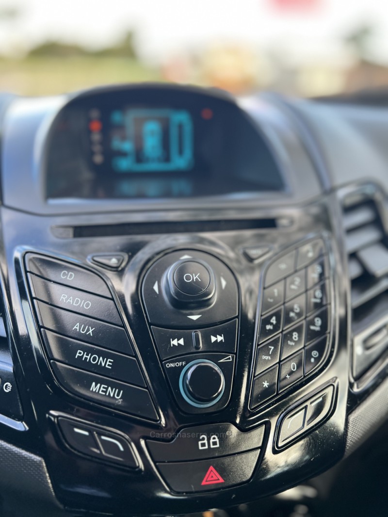 FIESTA 1.6 TITANIUM HATCH 16V FLEX 4P AUTOMÁTICO - 2016 - DOIS IRMãOS