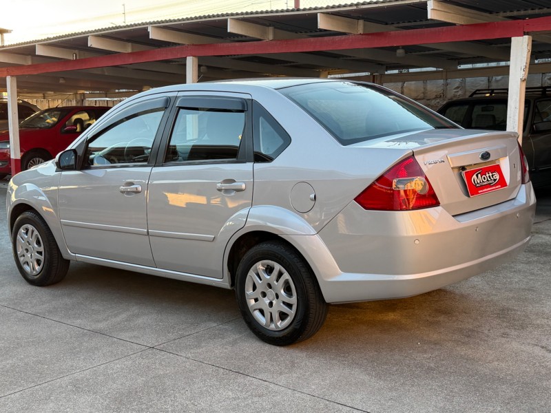 FIESTA 1.0 MPI SEDAN 8V FLEX 4P MANUAL - 2009 - CAXIAS DO SUL