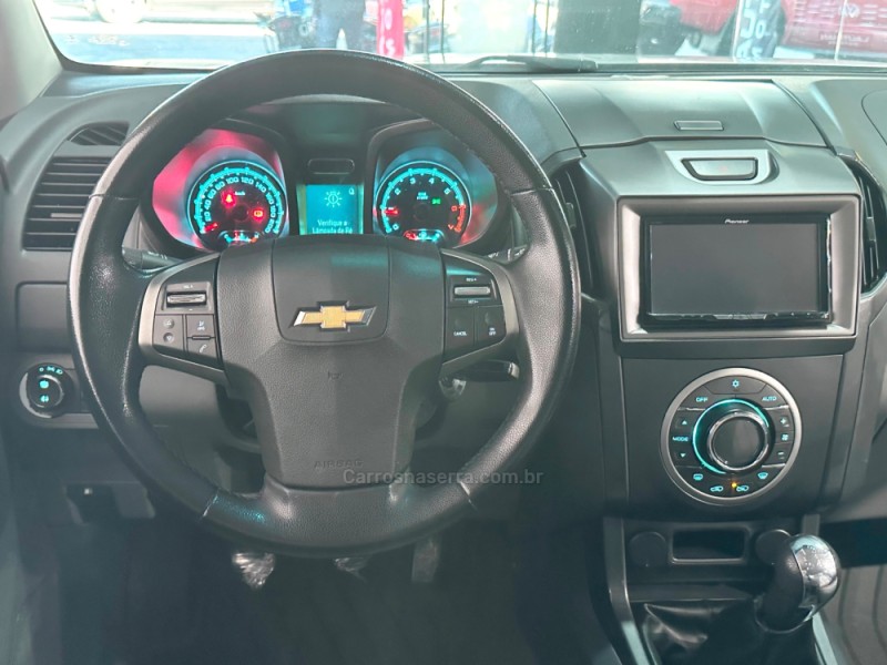 S10 2.4 LTZ 4X2 CD 8V FLEX 4P MANUAL - 2014 - NOVO HAMBURGO