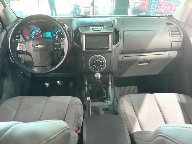S10 2.4 LTZ 4X2 CD 8V FLEX 4P MANUAL - 2014 - NOVO HAMBURGO