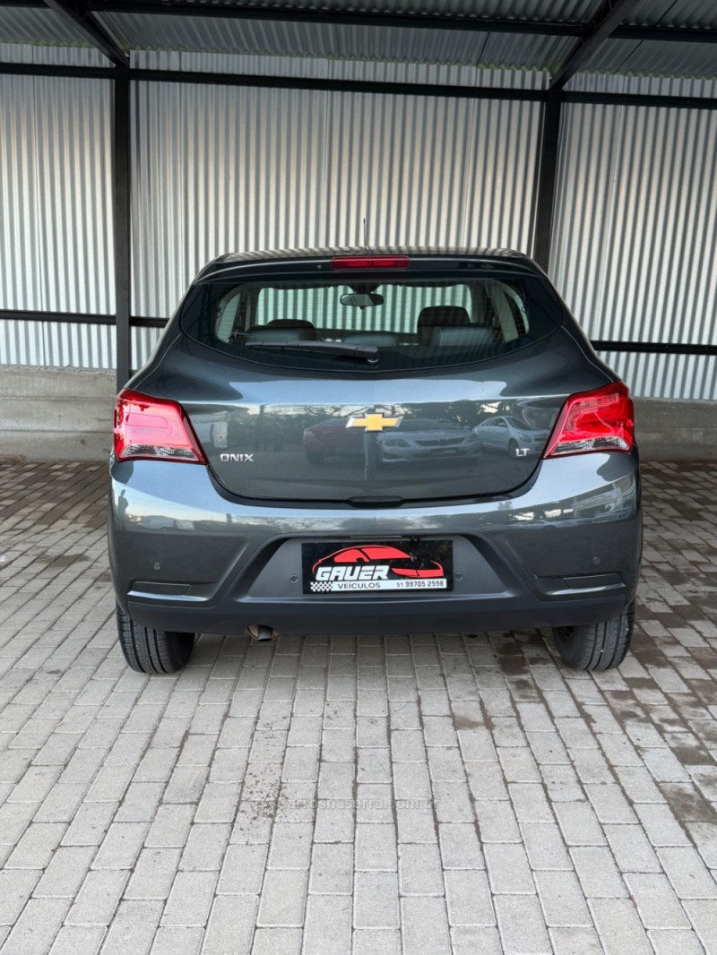ONIX 1.0 LT PLUS 8V FLEX 4P MANUAL - 2019 - ENCANTADO