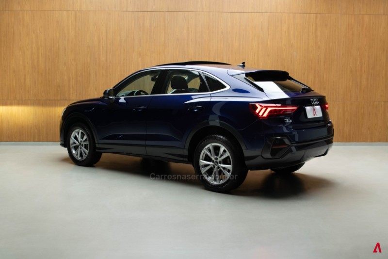 Q3 2.0 TFSI PERFORMANCE SPORTBACK TURBO GASOLINA 4P AUTOMÁTICO - 2022 - GARIBALDI