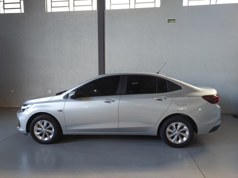 ONIX 1.0 SEDAN PLUS LT 12V FLEX 4P MANUAL - 2023 - SãO SEBASTIãO DO CAí