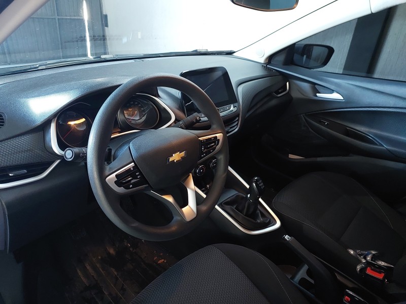 ONIX 1.0 SEDAN PLUS LT 12V FLEX 4P MANUAL - 2023 - SãO SEBASTIãO DO CAí