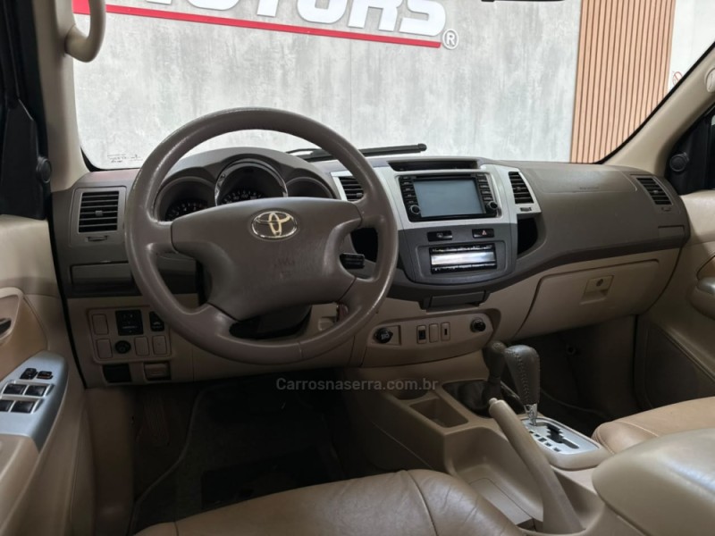 HILUX SW4 3.0 SRV 4X4 16V TURBO INTERCOOLER DIESEL 4P AUTOMÁTICO - 2006 - NOVO HAMBURGO
