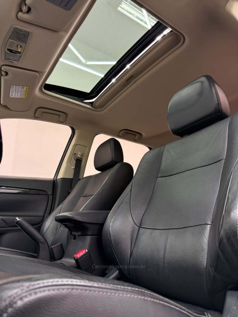 OUTLANDER 3.0 GT 4X4 V6 24V GASOLINA 4P AUTOMÁTICO - 2016 - CAXIAS DO SUL
