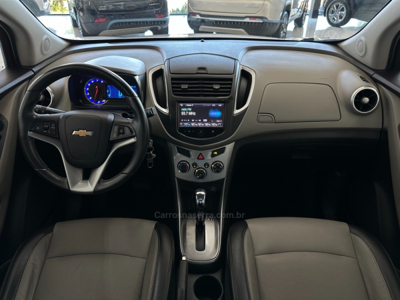 TRACKER 1.8 MPFI LTZ 4X2 16V FLEX 4P AUTOMÁTICO - 2015 - CHARQUEADAS