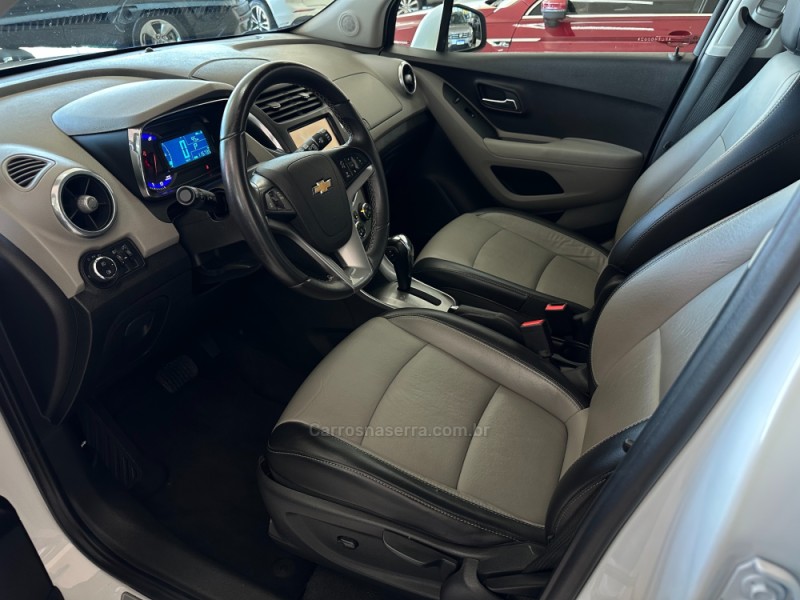TRACKER 1.8 MPFI LTZ 4X2 16V FLEX 4P AUTOMÁTICO - 2015 - CHARQUEADAS