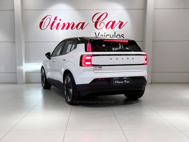 EX30 ULTRA EXTENDED RANGE - 2025 - FLORES DA CUNHA