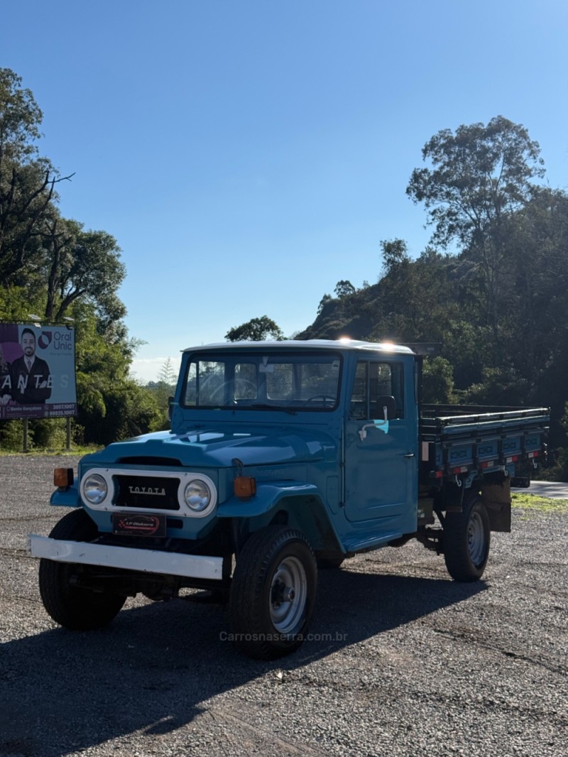 bandeirante 3.7 bj50lv 4x4 teto rigido diesel 2p manual 1978 farroupilha