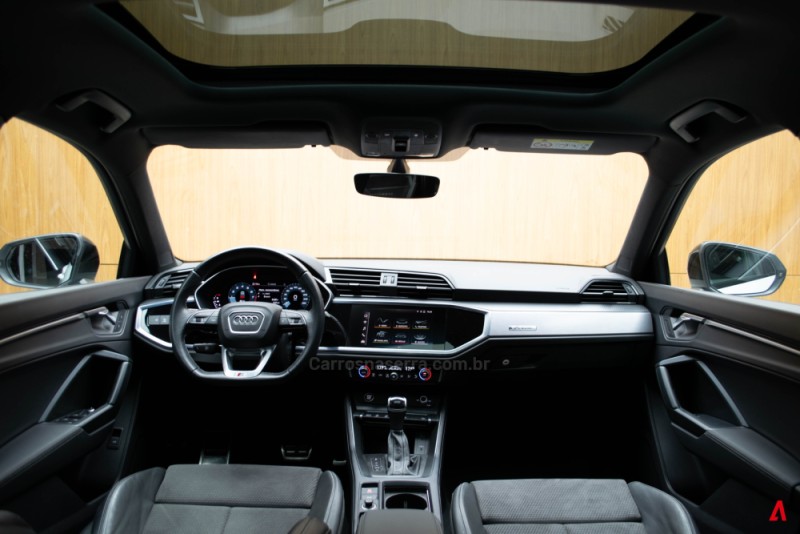 Q3 2.0 TFSI SPORTBACK PERFORMANCE BLACK QUATTRO GASOLINA 4P AUTOMÁTICO - 2022 - GARIBALDI