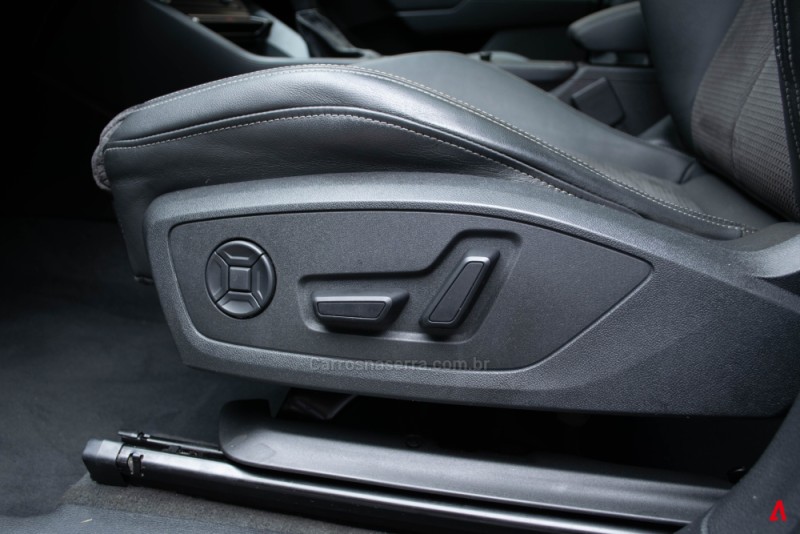 Q3 2.0 TFSI SPORTBACK PERFORMANCE BLACK QUATTRO GASOLINA 4P AUTOMÁTICO - 2022 - GARIBALDI