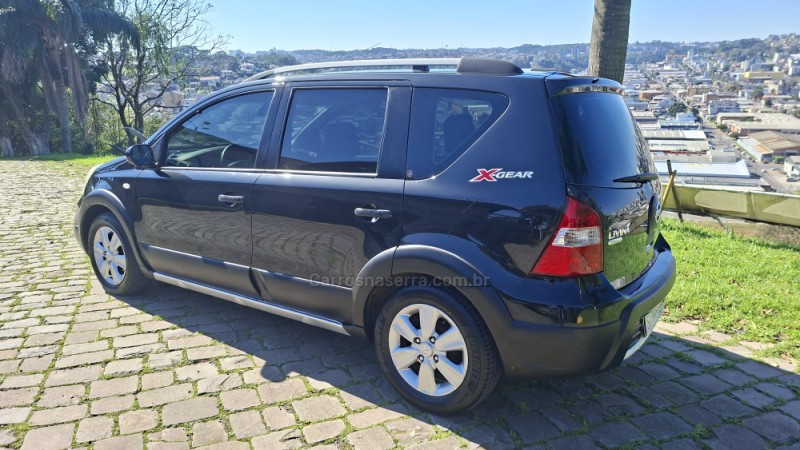 LIVINA 1.8 SL X-GEAR 16V FLEX 4P AUTOMÁTICO - 2013 - CAXIAS DO SUL