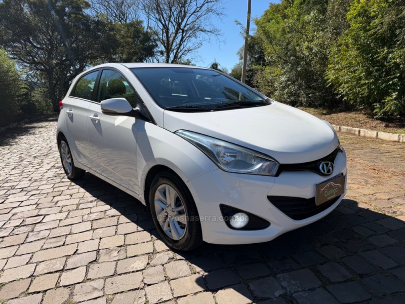 HB20 1.6 PREMIUM 16V FLEX 4P AUTOMÁTICO - 2013 - NOVA PRATA