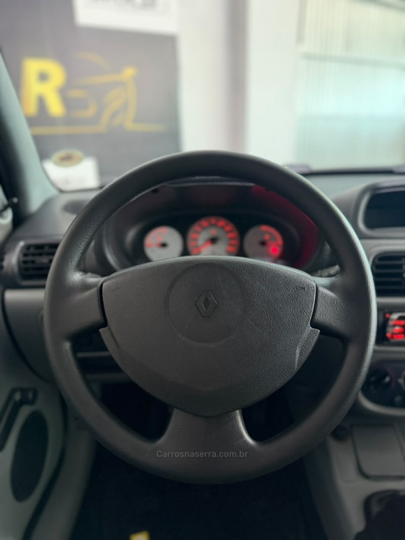 CLIO 1.0 16V FLEX 4P MANUAL - 2011 - NOVO HAMBURGO