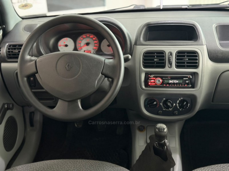 CLIO 1.0 16V FLEX 4P MANUAL - 2011 - NOVO HAMBURGO
