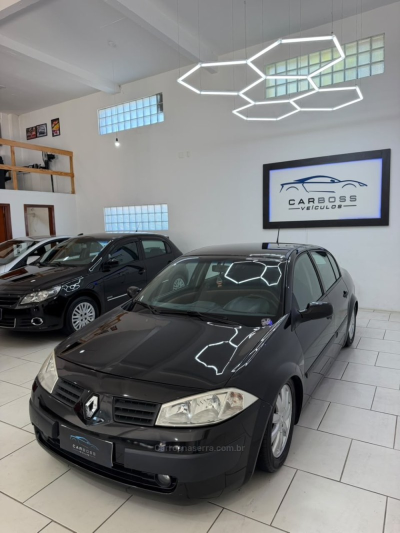 MÉGANE 1.6 DYNAMIQUE 16V FLEX 4P MANUAL - 2011 - CAXIAS DO SUL