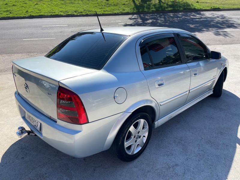 ASTRA 2.0 MPFI ADVANTAGE SEDAN 8V FLEX 4P MANUAL - 2007 - CAXIAS DO SUL