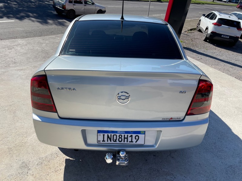ASTRA 2.0 MPFI ADVANTAGE SEDAN 8V FLEX 4P MANUAL - 2007 - CAXIAS DO SUL