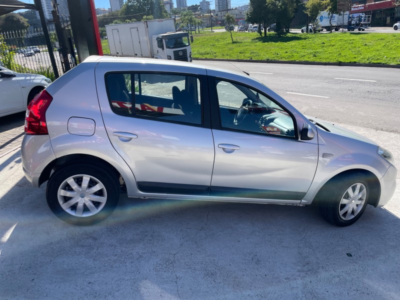 SANDERO 1.6 PRIVILÉGE 8V FLEX 4P AUTOMÁTICO - 2013 - CAXIAS DO SUL