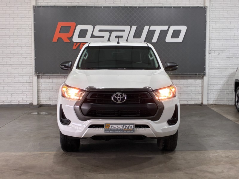 HILUX 2.8 4X4 D-4D CD TURBO 16V DIESEL 4P AUTOMÁTICO - 2024 - VENâNCIO AIRES
