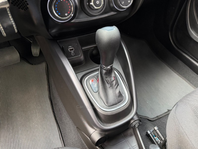 CRONOS 1.3 DRIVE FLEX 4P AUTOMÁTICO - 2023 - DOIS IRMãOS