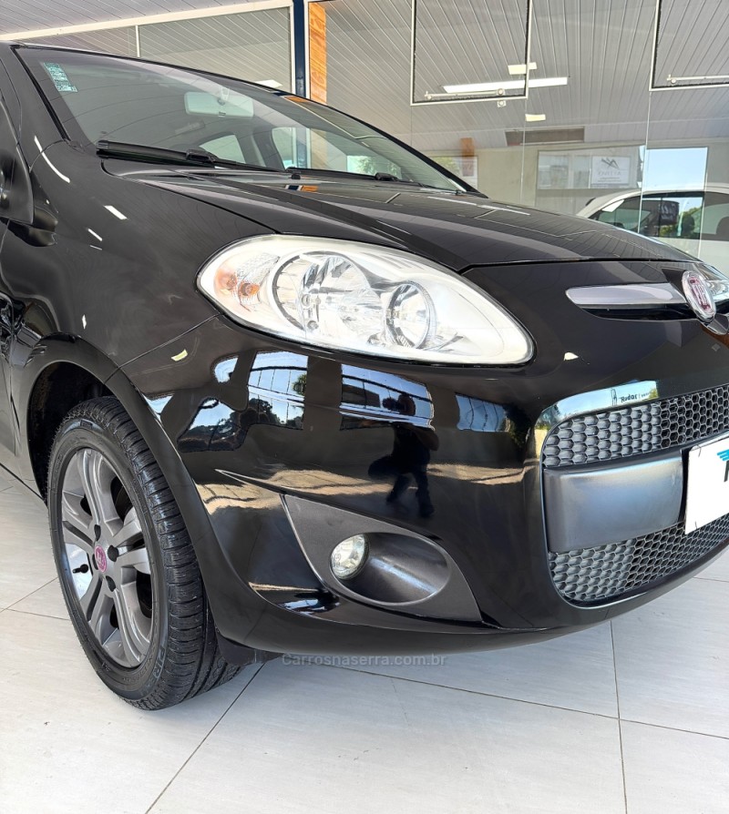 PALIO 1.4 MPI ATTRACTIVE 8V FLEX 4P MANUAL - 2013 - VILA FLORES