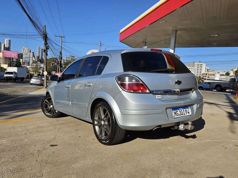 VECTRA 2.0 SFI GT HATCH 8V FLEX 4P MANUAL - 2009 - CAXIAS DO SUL