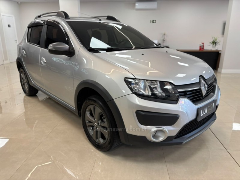 SANDERO 1.6 STEPWAY RIP CURL 8V FLEX 4P AUTOMATIZADO - 2017 - CARLOS BARBOSA