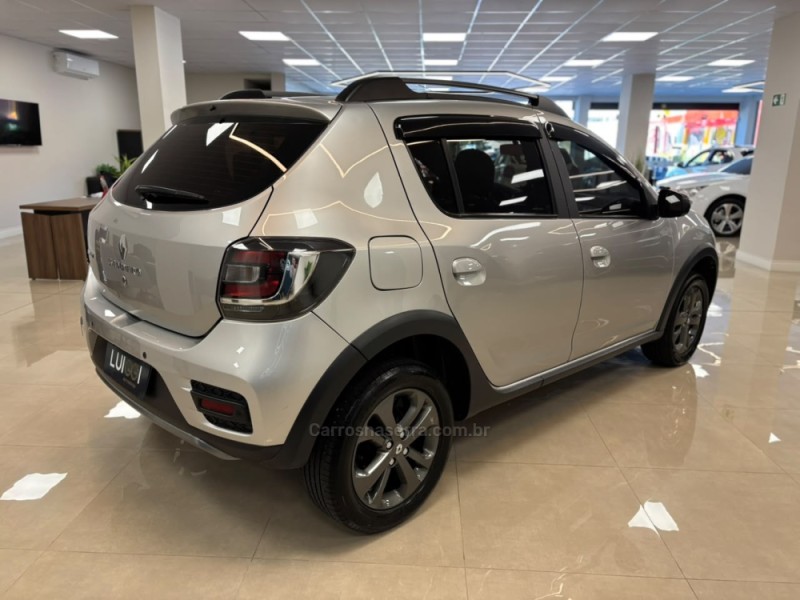 SANDERO 1.6 STEPWAY RIP CURL 8V FLEX 4P AUTOMATIZADO - 2017 - CARLOS BARBOSA