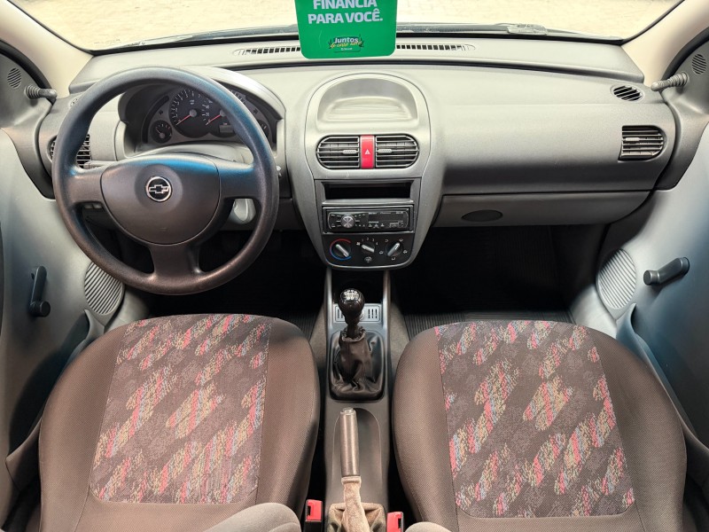 CORSA 1.0 MPFI MAXX SEDAN 8V GASOLINA 4P MANUAL - 2005 - CAXIAS DO SUL