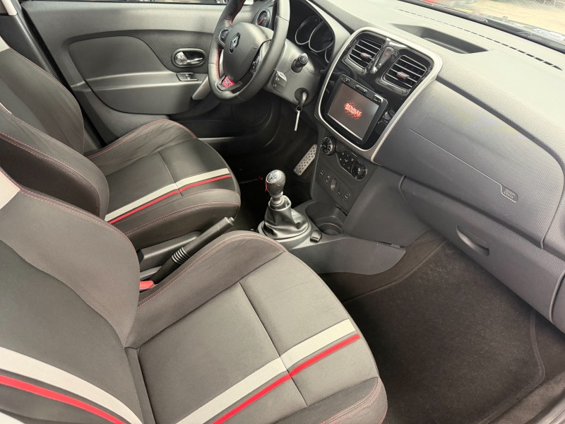 SANDERO 2.0 RS 16V FLEX 4P MANUAL - 2016 - CAXIAS DO SUL