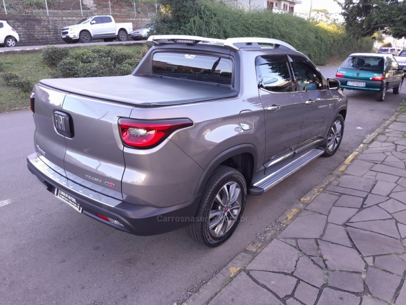 TORO 2.0 16V TURBO DIESEL VOLCANO AT9 4X4 AUTOMÁTICO - 2019 - NOVA PRATA