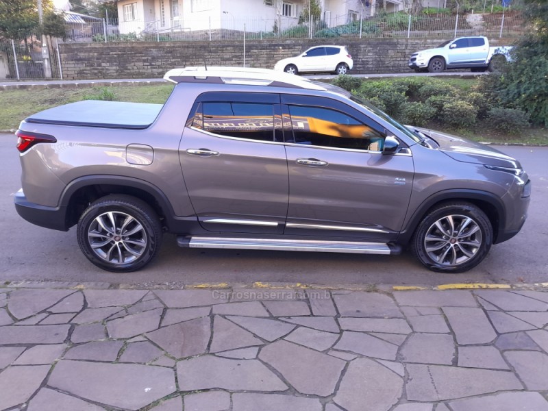 TORO 2.0 16V TURBO DIESEL VOLCANO AT9 4X4 AUTOMÁTICO - 2019 - NOVA PRATA