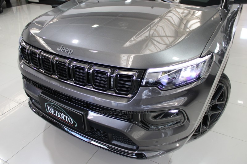 COMPASS 2.0 BLACKHAWK 4 TURBO GASOLINA 4P AUTOMÁTICO - 2025 - CAXIAS DO SUL