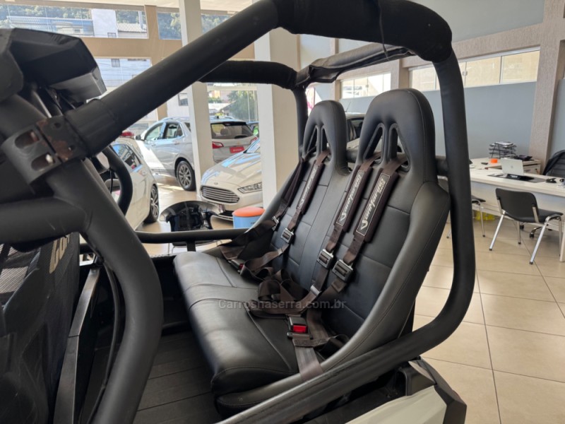 COMMANDER 1000CC EFI LIMITED - 2014 - FLORES DA CUNHA