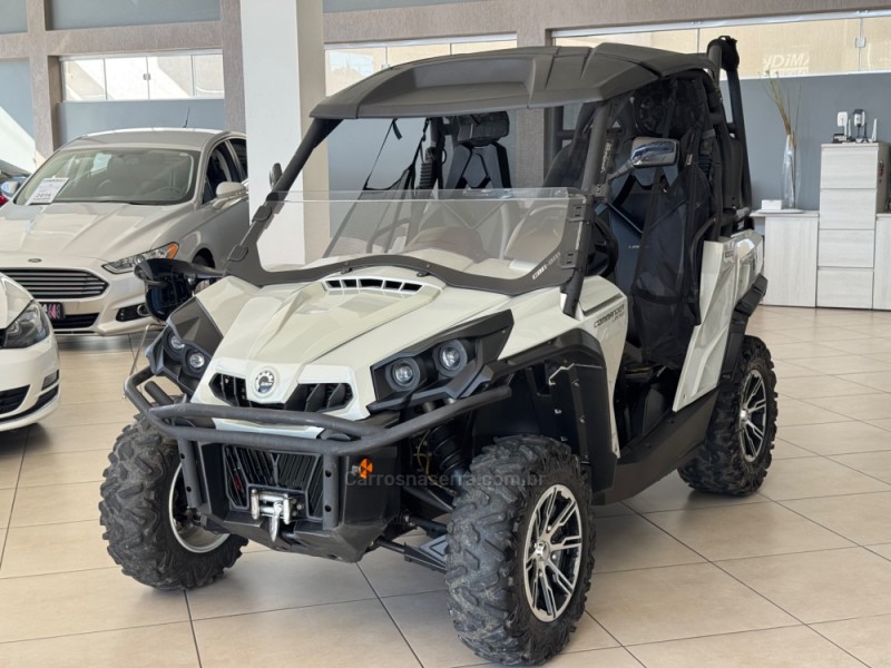 COMMANDER 1000CC EFI LIMITED - 2014 - FLORES DA CUNHA