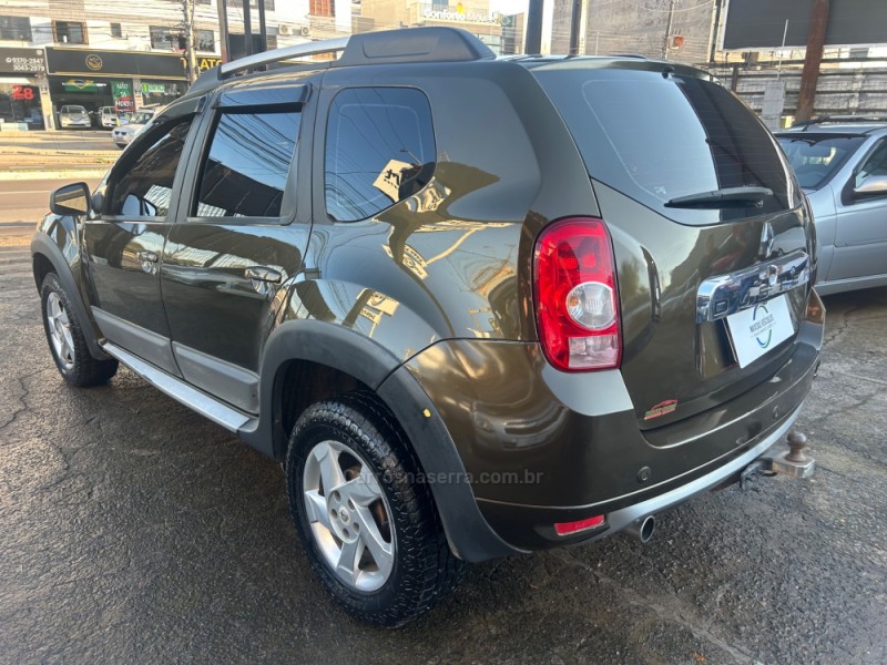 DUSTER 2.0 DYNAMIQUE 4X2 16V FLEX 4P AUTOMÁTICO - 2013 - GRAVATAí