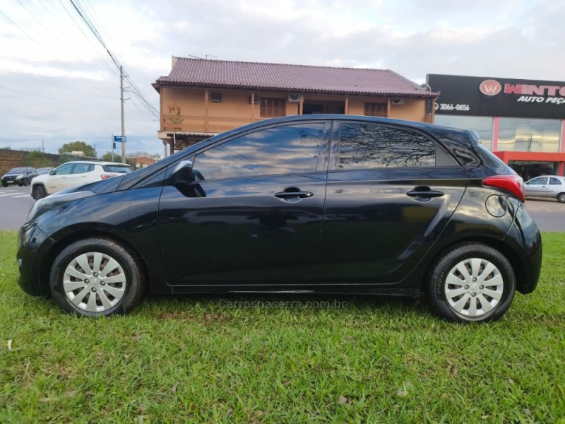 HB20 1.0 COMFORT PLUS 12V FLEX 4P MANUAL - 2014 - NOVO HAMBURGO