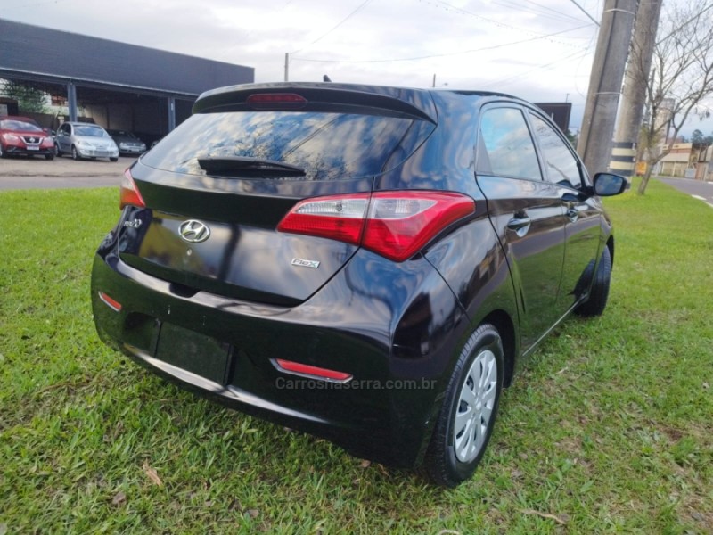 HB20 1.0 COMFORT PLUS 12V FLEX 4P MANUAL - 2014 - NOVO HAMBURGO